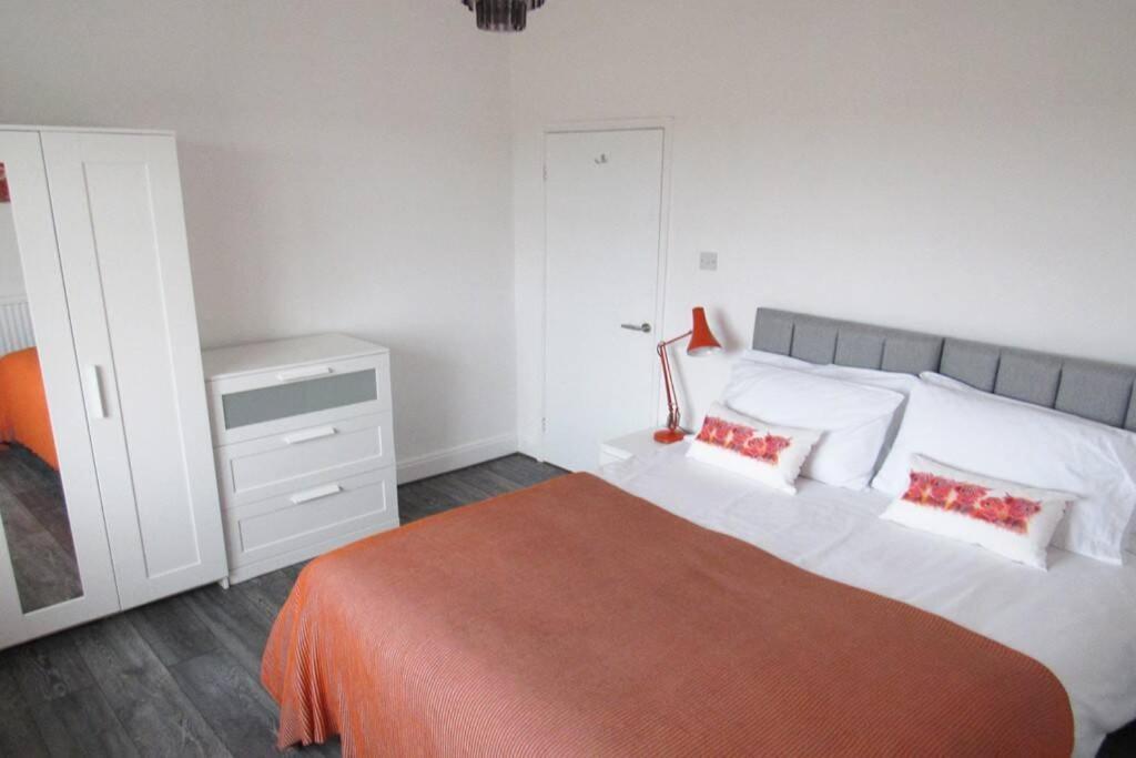 Plas Darien-3 Bed Apt- Sea Views - Sleeps 5 Trearddur Dış mekan fotoğraf