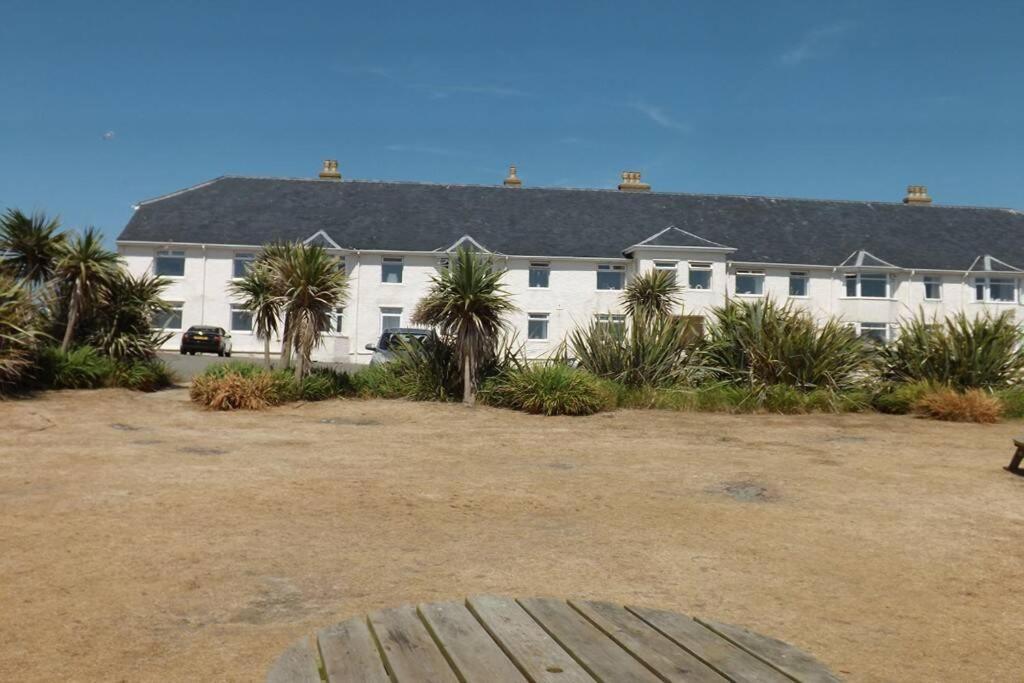 Plas Darien-3 Bed Apt- Sea Views - Sleeps 5 Trearddur Dış mekan fotoğraf