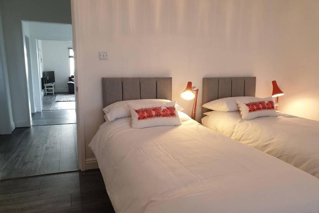 Plas Darien-3 Bed Apt- Sea Views - Sleeps 5 Trearddur Dış mekan fotoğraf