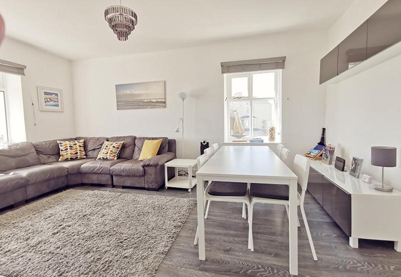 Plas Darien-3 Bed Apt- Sea Views - Sleeps 5 Trearddur Dış mekan fotoğraf