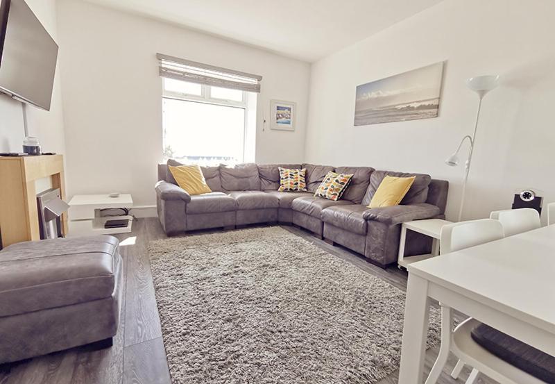 Plas Darien-3 Bed Apt- Sea Views - Sleeps 5 Trearddur Dış mekan fotoğraf